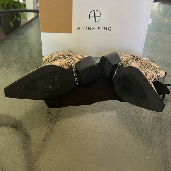 - Anine Bing Ankle Boots - Picture 6 of 12